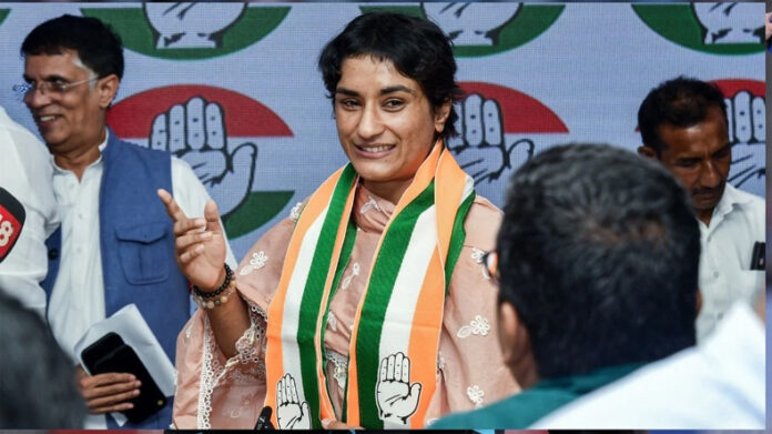 Haryana News: कैश अवॉर्ड के साथ रेसलर विधायक विनेश फोगाट को एचएसवीपी का प्लॉट भी देगी हरियाणा सरकार