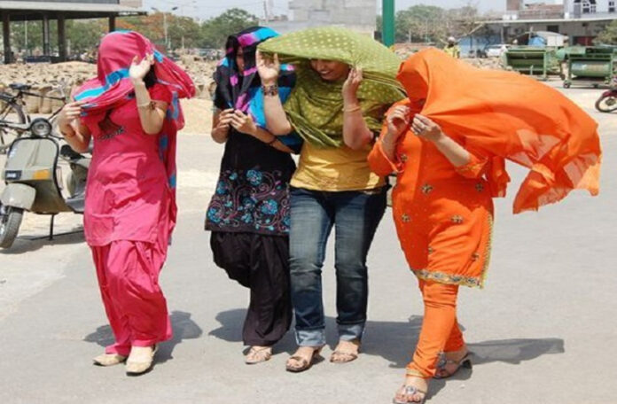Haryana Weather Update: हरियाणा में आज चलेंगी लू, 13 जिलों में यलो अलर्ट जारी