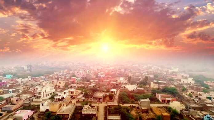 Haryana Weather Update: हरियाणा में आज मौसम रहेगा साफ, कल 14 जिलों में चलेंगी लू, यलो अलर्ट जारी
