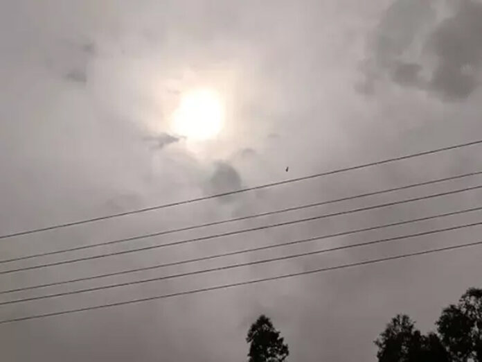 Haryana Weather Update: हरियाणा के महेंद्रगढ़ और नूंह में हुई बूंदाबांदी
