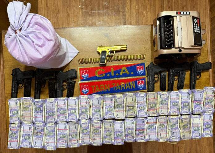 Punjab Crime News : तरनतारन में हेरोइन, हथियार और ड्रग मनी सहित तस्कर काबू