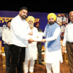 Punjab Breaking News : राज्य को सही दिशा में ले जाना युवाओं पर निर्भर : सीएम