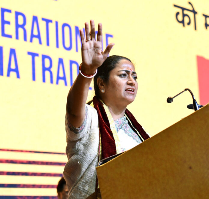 Delhi News : बिना परेशानी के होना चाहिए कर संग्रह : सीएम
