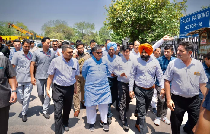 Administrator visits Chandigarh Transport Area, Sector 26