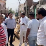 Bhiwani News : सीएम की फटकार के बाद एक्सईन पहुंचे नागरिकों की पेयजल किल्लत जानने