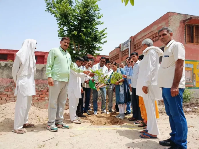 An awareness program was organized on International Biodiversity Day at Government High School Khorda An awareness program was organized on International Biodiversity Day at Government High School Khorda