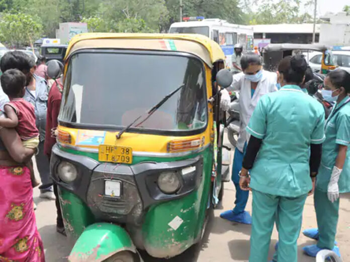 Faridabad News: फरीदाबाद में आॅटो में महिला ने दिया बच्चे को जन्म