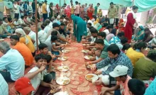 Bhandaar was organized at various places on the occasion of Lord Shani's birth anniversary