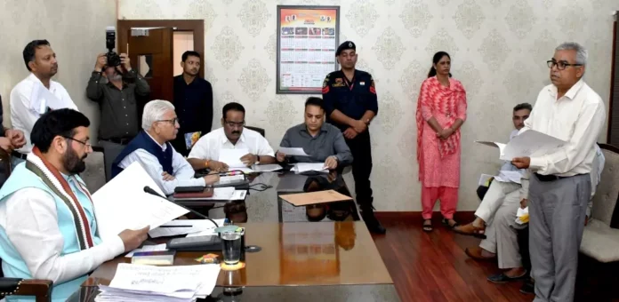 Chief Minister Saini heard the pending demands of decorated teachers, State President Rajendra Sharma represented from Rewari Chief Minister Saini heard the pending demands of decorated teachers, State President Rajendra Sharma represented from Rewari