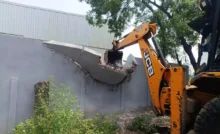 DTP's bulldozer runs on illegal constructions in Masani