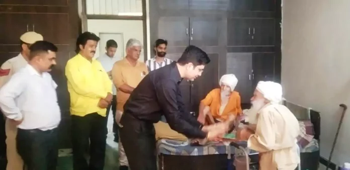 Dalsa Secretary Amit Verma inspected the old age home
