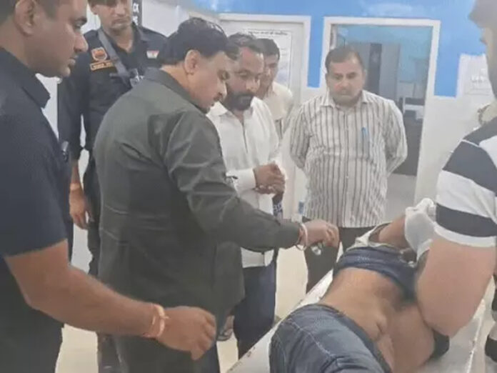 Jind News: जींद में सड़क हादसे में घायल लोगों को डिप्टी स्पीकर ने पहुंचाया अस्पताल