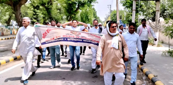 Jind News : जलघरों को ग्राम पंचायतों को सौंपने के विरोध में कर्मियों ने प्रदर्शन किया