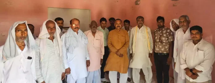 Bhiwani News : पूर्व विधायक शशि रंजन परमार ने जनसंपर्क अभियान के दौरान गिनाई भाजपा सरकार की उपलब्धियां