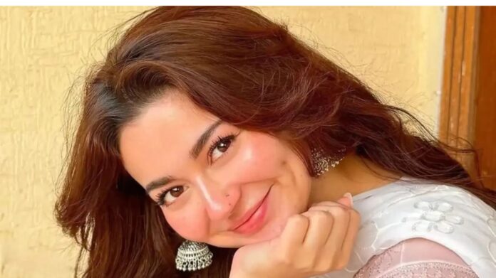 Hania Aamir ने वायरल पोस्ट पर तोड़ी चुप्पी, बोलीं, 'मैंने ऐसा कुछ नहीं कहा...
