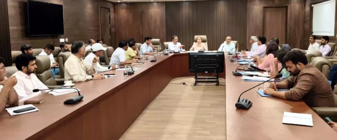 Gurugam News : मेयर राजरानी मल्होत्रा की अध्यक्षता में बैठक में पार्षदों ने उठाए अपने वार्ड के मुद्दे