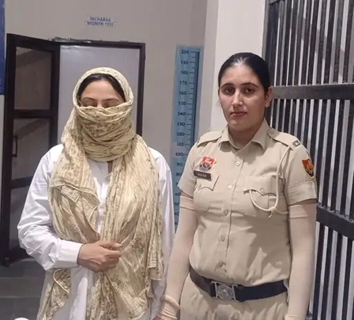 Youtuber Jyoti Malhotra Arrest: पाकिस्तान के लिए जासूसी करने के आरोप में हरियाणा की यूट्यूबर ज्योति मल्होत्रा गिरफ्तार Youtuber Jyoti Malhotra Arrest: पाकिस्तान के लिए जासूसी करने के आरोप में हरियाणा की यूट्यूबर ज्योति मल्होत्रा गिरफ्तार