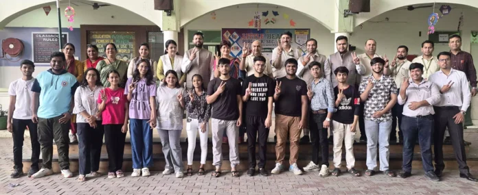 Little Hearts Public School's Senior Secondary Arts Faculty exam result was 95.8 percent Bhiwani News : लिटिल हार्टस पब्लिक स्कूल का सीनियर सैकेंडरी कला संकाय का परीक्षा परिणाम रहा 95.8 प्रतिशत