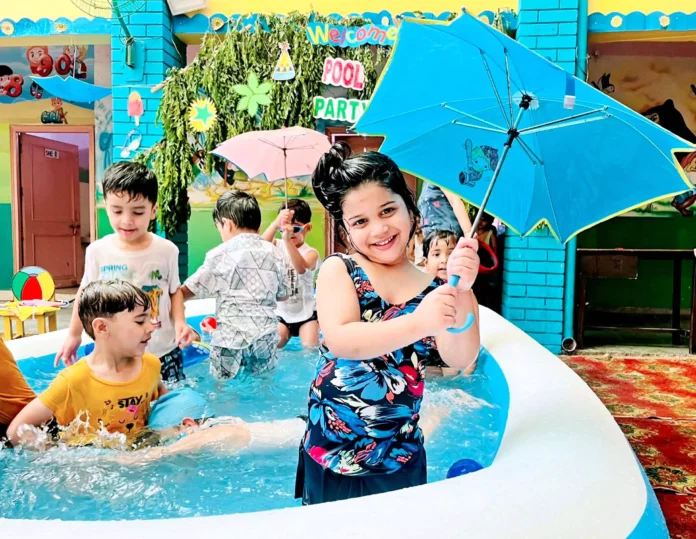Jind News : इंडस पब्लिक स्कूल जूनियर विंग में नन्हे-मुन्ने बच्चों ने किया सप्लैश फन
