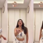 Monalisa Viral Video: आशिक बनाया आपने’ पर मोनालिसा का हॉट डांस, कातिलाना अदाओं से इंटरनेट पर लगाई आग