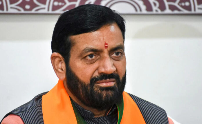Haryana News: पाकिस्तान का गुणगान करने वाले यूट्यूबरों पर सख्ती बरतेंगी हरियाणा सरकार