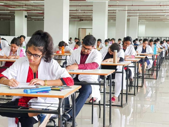 Haryana News: हरियाणा में 162 परीक्षा केंद्रों पर होगी नीट यूजी परीक्षा