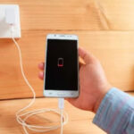 Phone Charging Tips: कटे हुए चार्जिंग केबल से फोन को नहीं करना चाहिए चार्ज