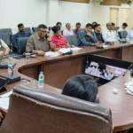 Portals related to public service are becoming helpful to the common man, DC Abhishek Meena took a review meeting of Samadhan Cell, SMGT and CM Window
