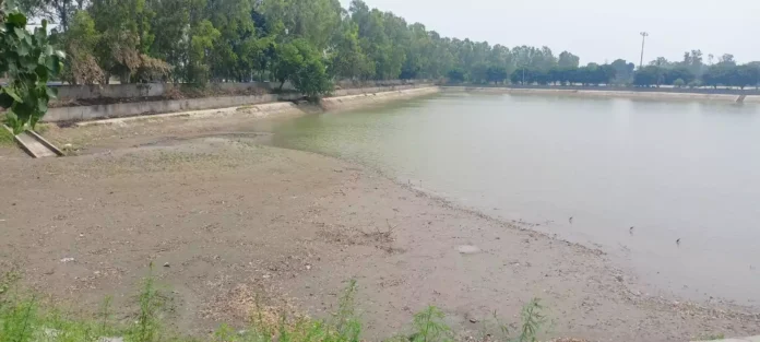 Jind News : सेक्टरों में पेयजल सप्लाई का संकट होने पर बढ़ी परेशानी