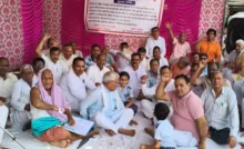 Bhiwani News : आरडब्ल्यूए व रेल अंडरपास महापंचायत ने संयुक्त रूप से दिया धरना