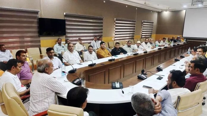 Rewari will be made a clean city on the lines of Indore with joint efforts of all Laxman Yadav Rewari will be made a clean city on the lines of Indore with joint efforts of all Laxman Yadav