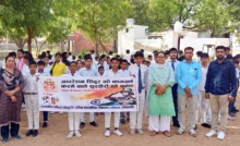 Bhiwani News : आतंकवाद के खिलाफ सेना के पराक्रम को किया नमन, विद्यालय में मानव श्रृंखला बनाकर शहीदों को दी श्रद्धांजलि