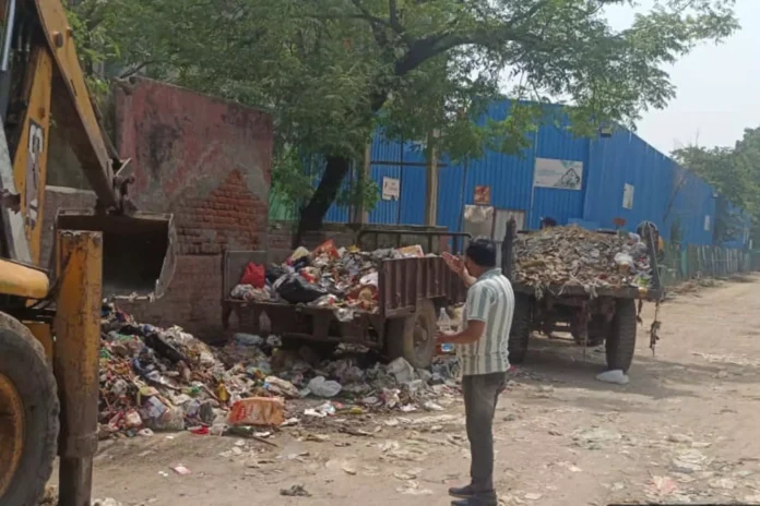 Gurugram News : गुरुग्राम नगर निगम की स्वच्छता टीमें सफाई व्यवस्था को लेकर सक्रिय