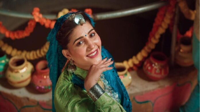 Sapna Choudhary Dance: सपना चौधरी ने स्टेज पर किया जबरदस्त डांस, ‘रसगुल्ला खावा दे’ गाने पर थिरकी भीड़