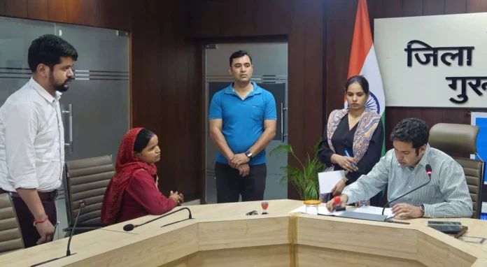 Gurugram News : जनसमस्याओं के त्वरित समाधान का प्रभावी मंच बने समाधान शिविर : रवींद्र कुमार