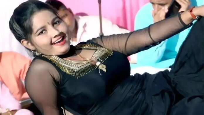 Sunita Baby Dance: बोल्ड मूव्स और जानलेवा लुक्स! 'लुंगी बलम सरकारी' में सुनीता बेबी ने किया धमाका