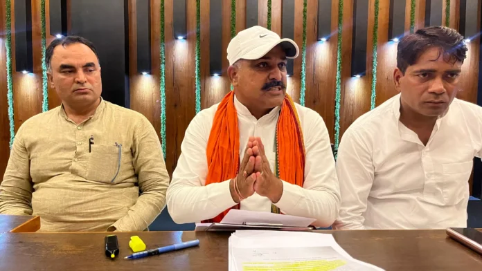 Bhiwani News : अध्यापक आनंद घणघस ने पूर्व की कांग्रेस सरकार को बताया भ्रष्टाचार का बड़ा गिरोह
