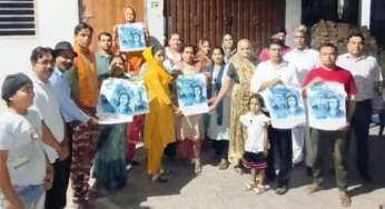 Rewari News : प्रोजेक्टर के माध्यम से परदे पर किया गया ‘फुले’ फिल्म का प्रसारण
