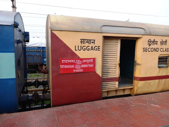 Haryana News: जम्मू और अमृतसर जाने वाली ट्रेनों को अंबाला में रोका