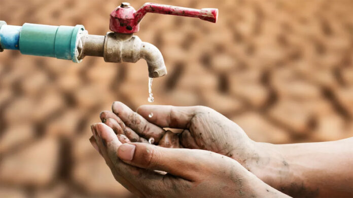 Haryana News: हरियाणा के 10 जिलों के 51 जलघरों में पानी सूखा