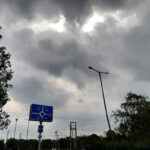Haryana Weather Update: हरियाणा में आज होगी बारिश, 50 किलोमीटर प्रतिघंटा की रफ्तार से चलेंगी हवाएं