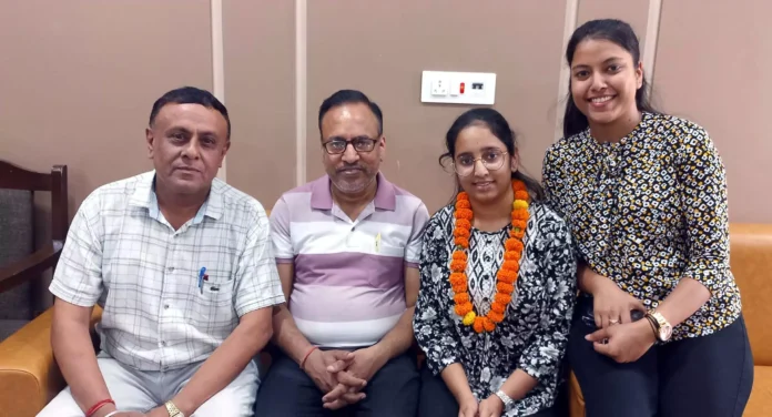 Jind News : यशिका ने कॉमर्स संकाय में हरियाणा में पाया द्वितीय स्थान