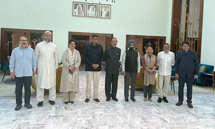 All-Party Delegation In Bahrain: भाजपा सांसद बैजयंत पांडा के नेतृत्व में बहरीन पहुंचा सर्वदलीय प्रतिनिधिमंडल All-Party Delegation In Bahrain