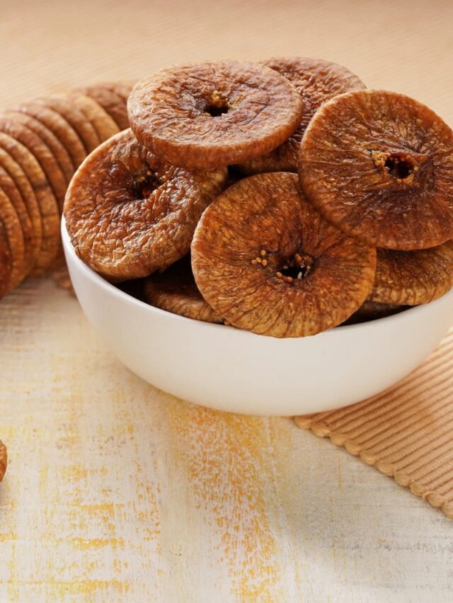 Benefits Of Figs: रात में सोने से पहले खाएं सिर्फ 2 अंजीर, नींद से लेकर पाचन तक होंगे गज़ब के फायदे