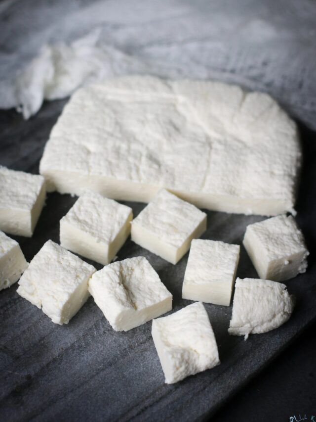 इन बीमारियों में भूलकर भी न खाएं Paneer