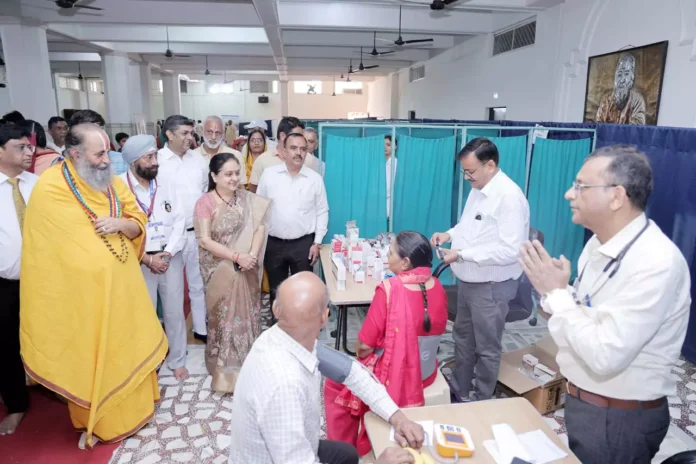 Faridabad News : वैकुंठवासी बाबाजी ने लोगों के जीवन को किया है प्रकाशित : स्वामी पुरुषोत्तमाचार्य