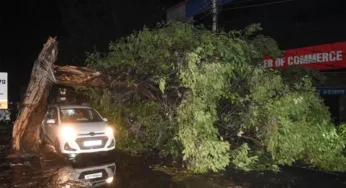 UP Weather: भारी बारिश व आंधी तूफान ने 24 घंटों में यूपी में ली 34 लोगों की जान