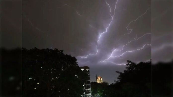 Haryana Weather Update: हरियाणा के 13 जिलों में आंधी-बारिश का अलर्ट