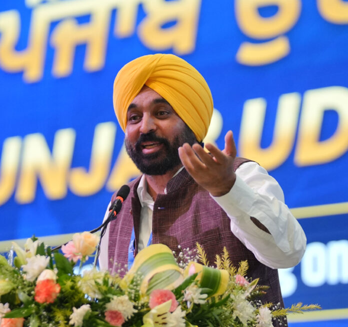 Punjab CM News : उद्योगपतियों की सुविधा अनुसार बनाई नीतियां : सीएम