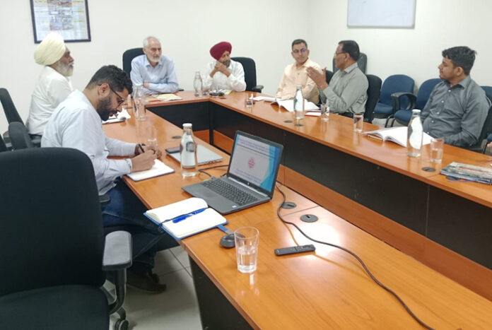 Punjab News Update : भूमिगत जल बचाने में सहयोग करें किसान : डॉ. सुखपाल